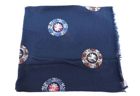 Moderní dámský šátek