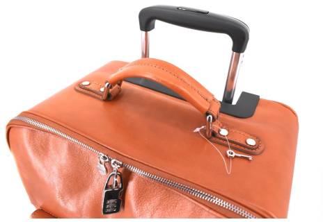 Cestovní palubní kožený kufr Arteddy 45l