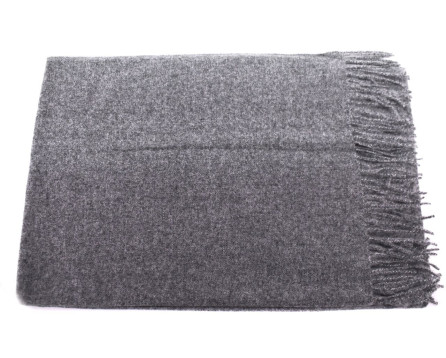 Moderní  jednobarevná šála s třásněmi - šedá