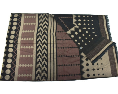 Moderní dámská vzorovaná šála