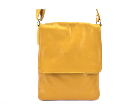 Dámská kožená crossbody kabelka s klopnou Arteddy