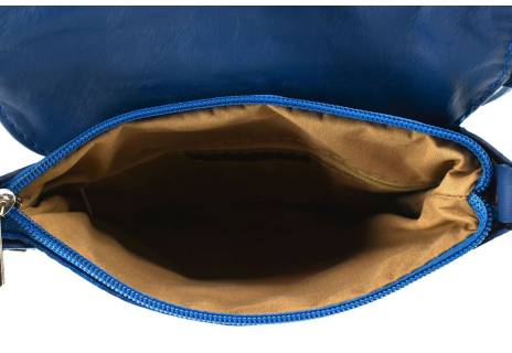 Dámská kožená crossbody kabelka s klopnou Arteddy